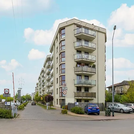 Z Parkingiem I Balkonem W Krakowie By Rent Like Apartment